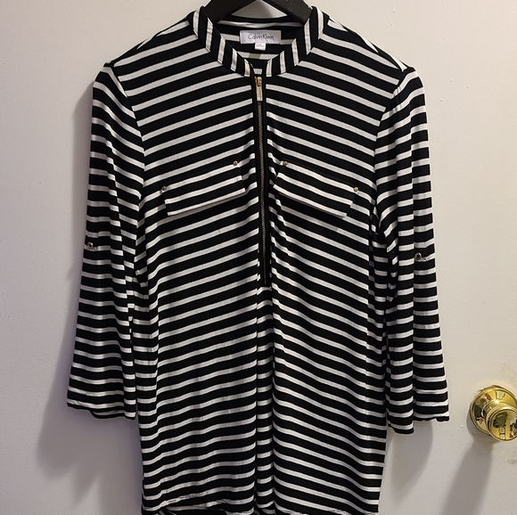 🍒2/$30-Striped Calvin Klein tunic - Picture 3 of 15